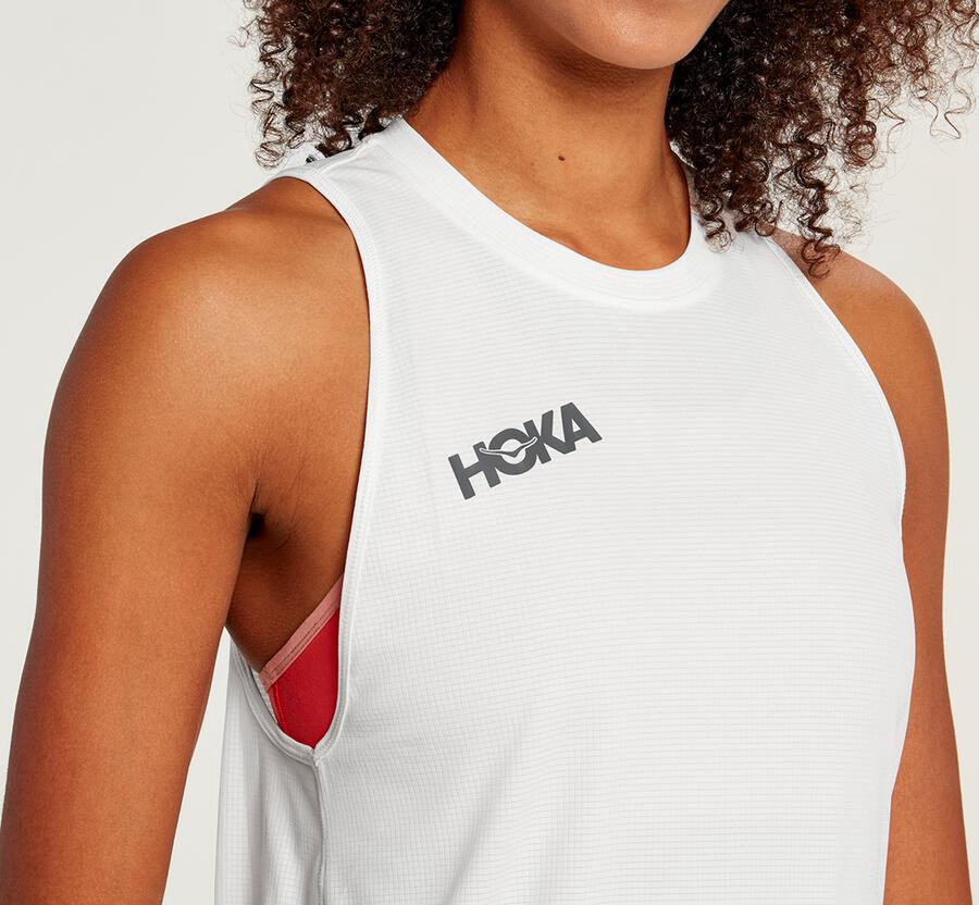 Hoka One One Tops Womens White - Performance Utility Tank - 30462NADE